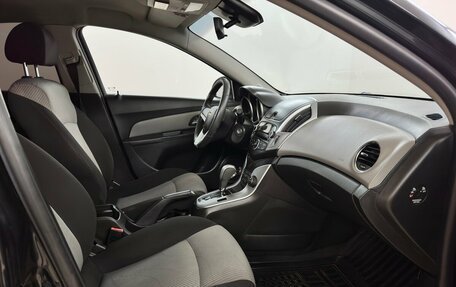 Chevrolet Cruze II, 2013 год, 700 000 рублей, 9 фотография