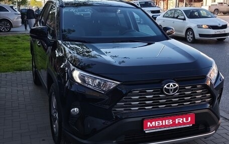 Toyota RAV4, 2021 год, 3 795 000 рублей, 1 фотография