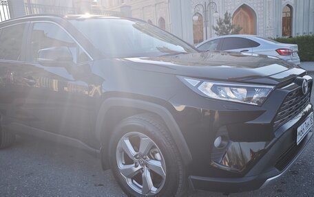 Toyota RAV4, 2021 год, 3 795 000 рублей, 9 фотография