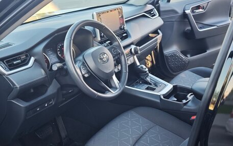 Toyota RAV4, 2021 год, 3 795 000 рублей, 8 фотография