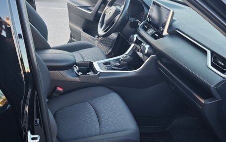 Toyota RAV4, 2021 год, 3 795 000 рублей, 12 фотография