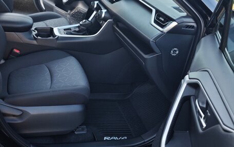Toyota RAV4, 2021 год, 3 795 000 рублей, 17 фотография