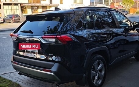 Toyota RAV4, 2021 год, 3 795 000 рублей, 20 фотография