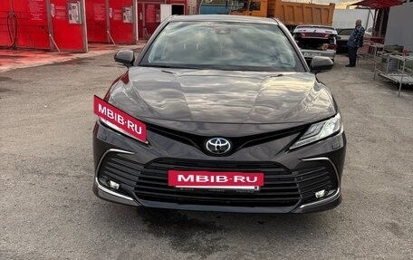 Toyota Camry, 2021 год, 2 850 000 рублей, 3 фотография