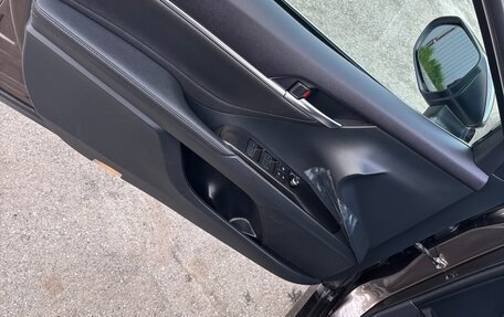 Toyota Camry, 2021 год, 2 850 000 рублей, 15 фотография