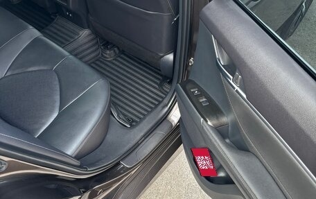 Toyota Camry, 2021 год, 2 850 000 рублей, 14 фотография