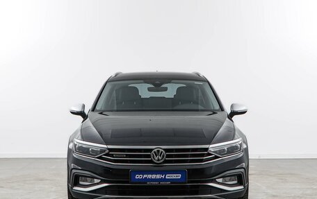 Volkswagen Passat B8 рестайлинг, 2019 год, 3 399 050 рублей, 3 фотография