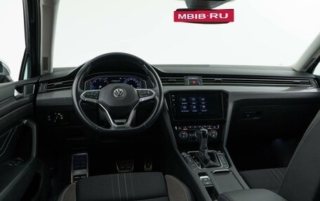 Volkswagen Passat B8 рестайлинг, 2019 год, 3 399 050 рублей, 6 фотография