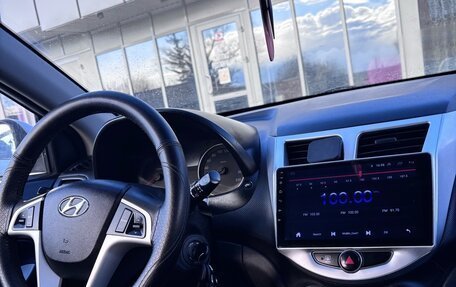 Hyundai Solaris II рестайлинг, 2014 год, 595 000 рублей, 2 фотография