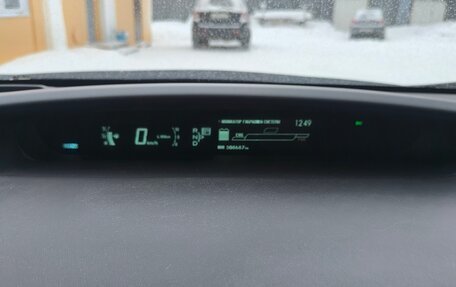 Toyota Prius, 2010 год, 1 150 000 рублей, 8 фотография