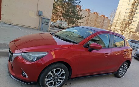 Mazda Demio IV, 2016 год, 950 000 рублей, 3 фотография