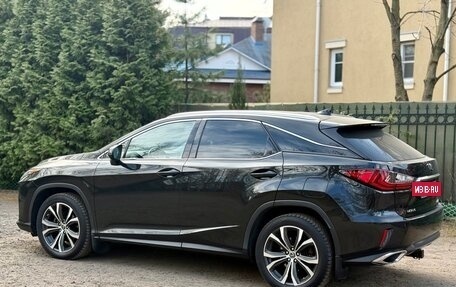 Lexus RX IV рестайлинг, 2019 год, 4 300 000 рублей, 8 фотография