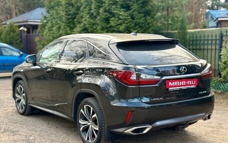 Lexus RX IV рестайлинг, 2019 год, 4 300 000 рублей, 7 фотография