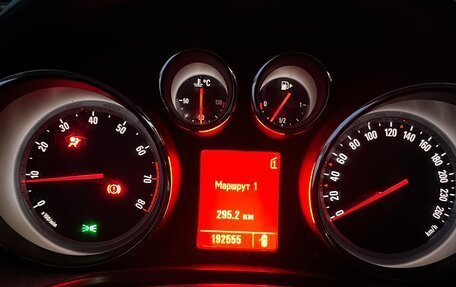 Opel Insignia II рестайлинг, 2011 год, 670 000 рублей, 8 фотография