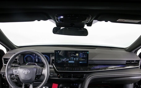 Toyota Camry, 2025 год, 3 838 000 рублей, 10 фотография