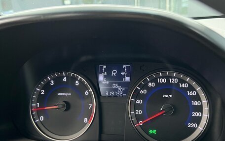 Hyundai Solaris II рестайлинг, 2015 год, 900 000 рублей, 17 фотография