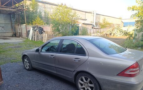 Mercedes-Benz C-Класс, 2004 год, 800 000 рублей, 12 фотография