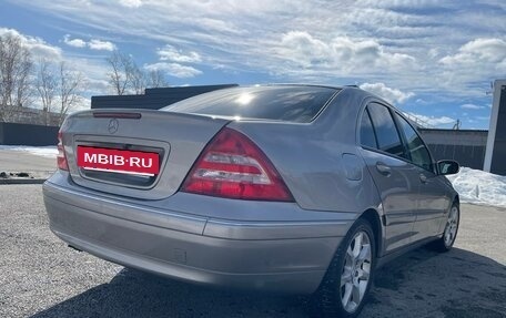 Mercedes-Benz C-Класс, 2004 год, 800 000 рублей, 2 фотография