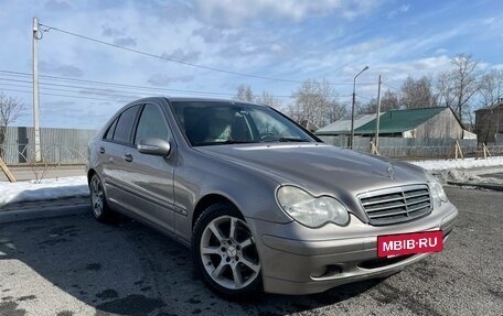 Mercedes-Benz C-Класс, 2004 год, 800 000 рублей, 7 фотография