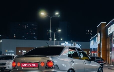 Toyota Altezza, 1999 год, 990 000 рублей, 3 фотография