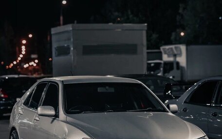 Toyota Altezza, 1999 год, 990 000 рублей, 11 фотография