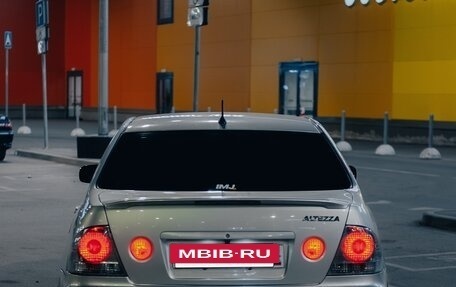 Toyota Altezza, 1999 год, 990 000 рублей, 4 фотография