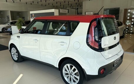 KIA Soul II рестайлинг, 2018 год, 1 650 000 рублей, 7 фотография