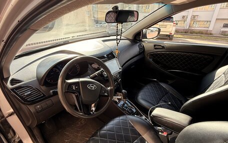 Hyundai Solaris II рестайлинг, 2011 год, 645 000 рублей, 8 фотография