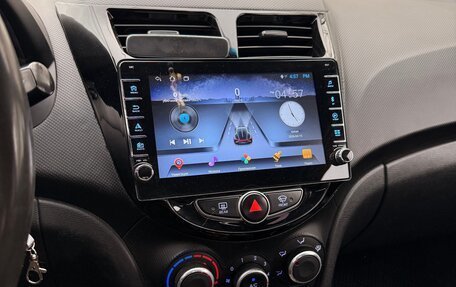 Hyundai Solaris II рестайлинг, 2011 год, 645 000 рублей, 9 фотография