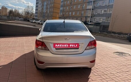 Hyundai Solaris II рестайлинг, 2011 год, 645 000 рублей, 3 фотография