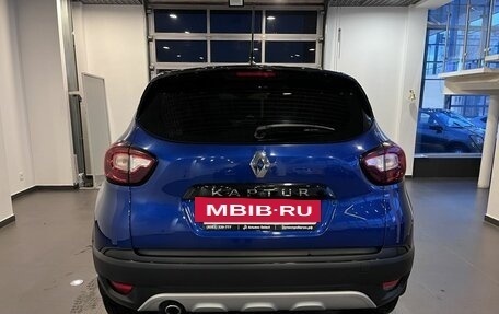 Renault Kaptur I рестайлинг, 2020 год, 1 800 000 рублей, 4 фотография