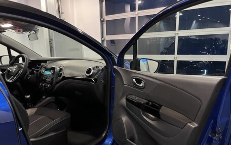 Renault Kaptur I рестайлинг, 2020 год, 1 800 000 рублей, 24 фотография