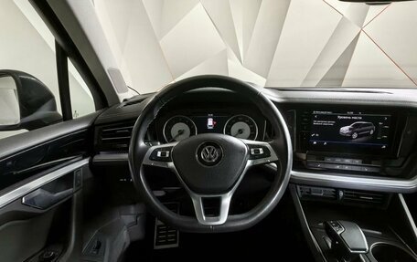Volkswagen Touareg III, 2018 год, 4 220 000 рублей, 20 фотография