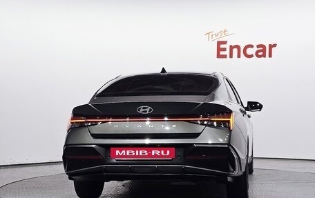 Hyundai Avante, 2023 год, 1 990 000 рублей, 4 фотография