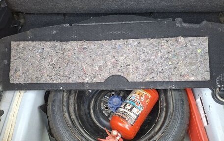 Toyota Vitz, 2015 год, 800 000 рублей, 7 фотография