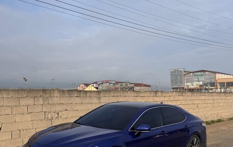 Toyota Camry, 2021 год, 3 000 000 рублей, 1 фотография