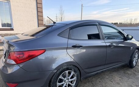 Hyundai Solaris II рестайлинг, 2012 год, 650 000 рублей, 5 фотография