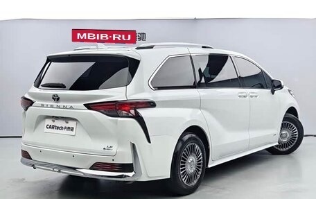 Toyota Sienna, 2024 год, 8 280 000 рублей, 5 фотография