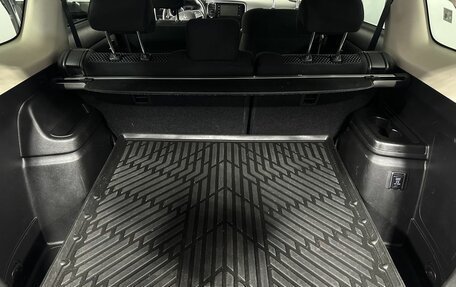 Mitsubishi Outlander III рестайлинг 3, 2021 год, 2 500 000 рублей, 18 фотография