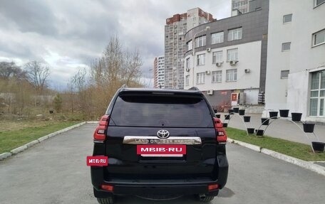 Toyota Land Cruiser Prado 150 рестайлинг 2, 2018 год, 4 750 000 рублей, 6 фотография