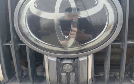 Toyota Land Cruiser Prado 150 рестайлинг 2, 2018 год, 4 750 000 рублей, 11 фотография