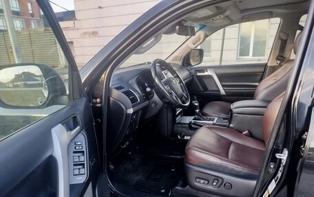 Toyota Land Cruiser Prado 150 рестайлинг 2, 2018 год, 4 750 000 рублей, 9 фотография