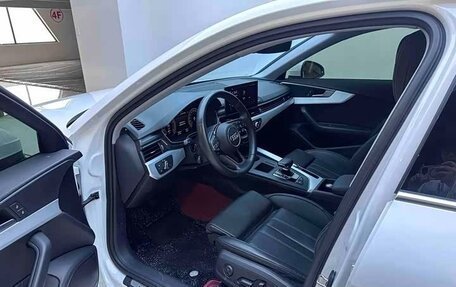 Audi A4, 2022 год, 2 950 000 рублей, 10 фотография