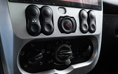 Renault Sandero I, 2011 год, 679 000 рублей, 15 фотография