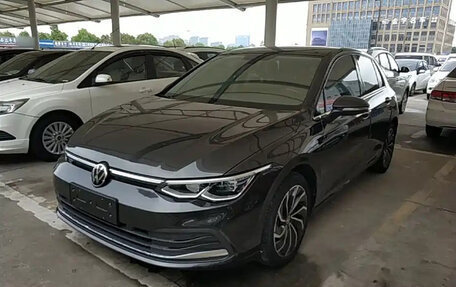 Volkswagen Golf VIII, 2022 год, 1 550 000 рублей, 1 фотография