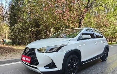 Toyota Yaris XP150 рестайлинг, 2022 год, 970 007 рублей, 1 фотография