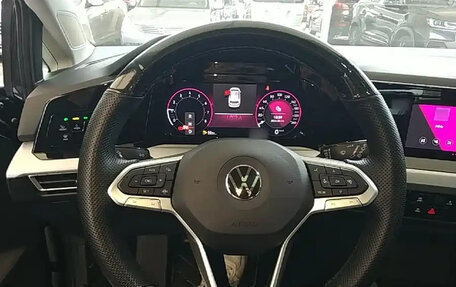 Volkswagen Golf VIII, 2022 год, 1 550 000 рублей, 5 фотография