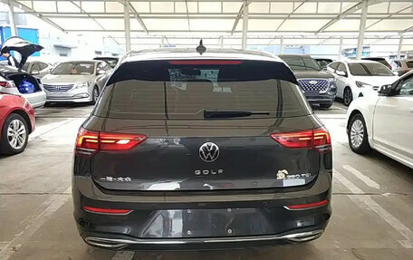 Volkswagen Golf VIII, 2022 год, 1 550 000 рублей, 6 фотография