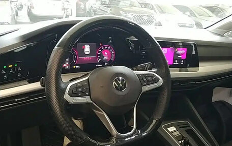 Volkswagen Golf VIII, 2022 год, 1 550 000 рублей, 8 фотография