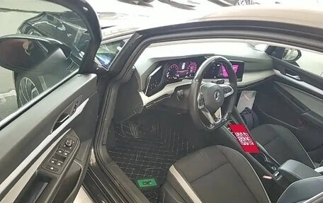 Volkswagen Golf VIII, 2022 год, 1 550 000 рублей, 9 фотография